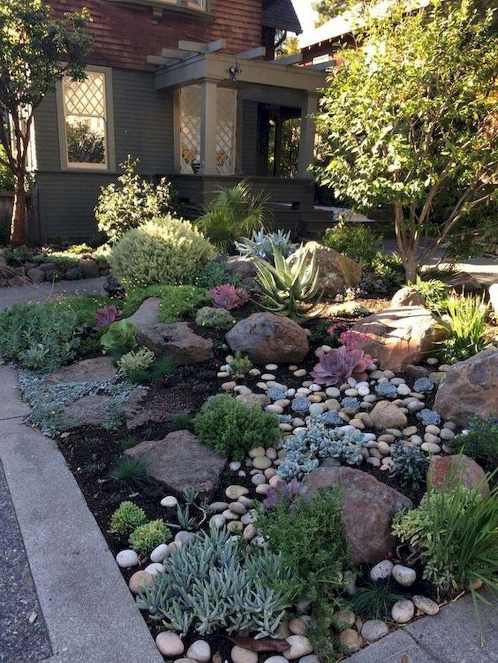 Beautiful Low Maintenance Front Yard Garden and Landscaping Ideas